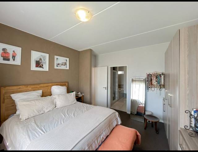 2 BEDROOM APARTMENT FOR SALE IN BLUE HILLS